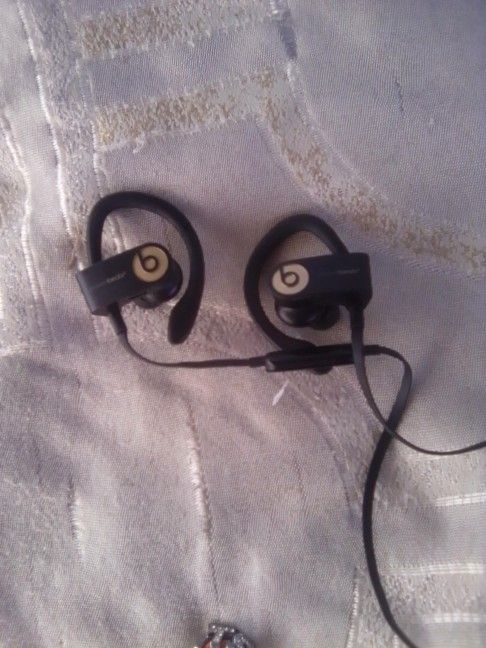 Powerbeats3 Headphones 