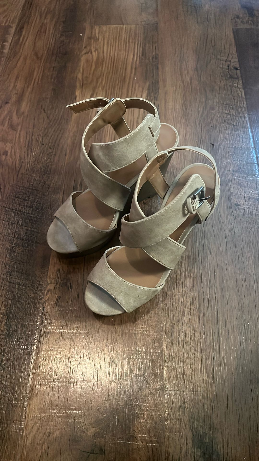 Grayish / Brown Strapped Wedge