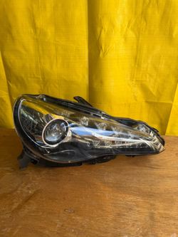 2017 2018 2019 2020 Toyota 86 Right Passenger Side LED Headlight OEM Part