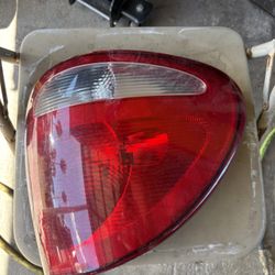 '03-'06 Chrysler, Town & Country & Dodge Caravan, Right Tail Light Housin'