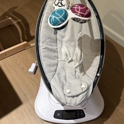 4MOMS Mamaroo Multimotion Swing