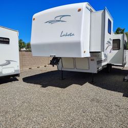2002 Layton By  Monaco Coach 5th Weel  28ft Double Slide Outs 