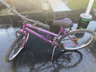 DIAMONDBACK MOUNTAIN BIKE