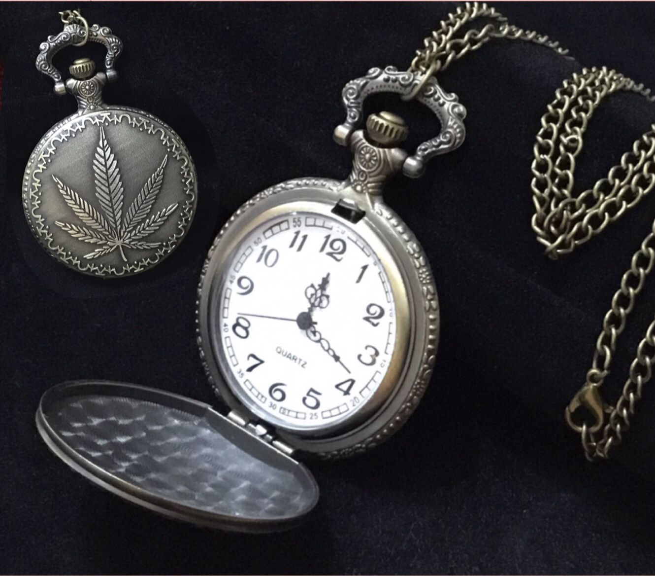 Vintage Style Quartz Pocket Watch Keychain - Marijuana Leaf 420