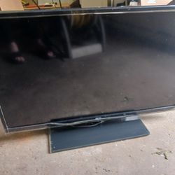 39" 4k HDTV $30
