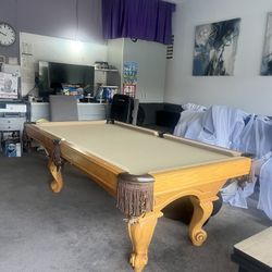 Pool Table 7ft ( Free Delivery & Set Up & New Color Felt Of Your Choice ) 