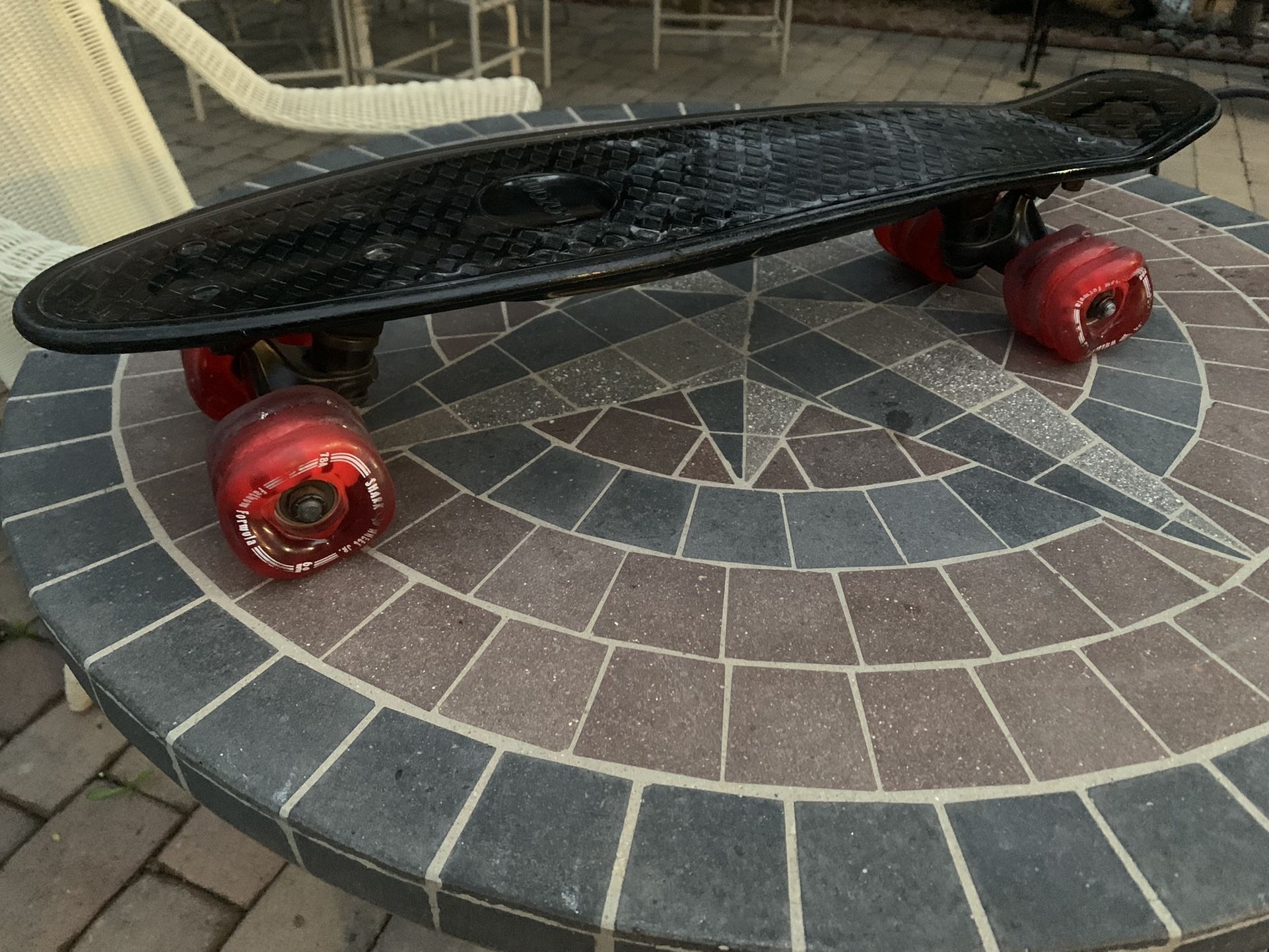 Madam Skateboard 22"