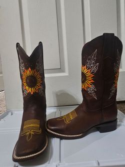 Red Diamond Sunflower Boots