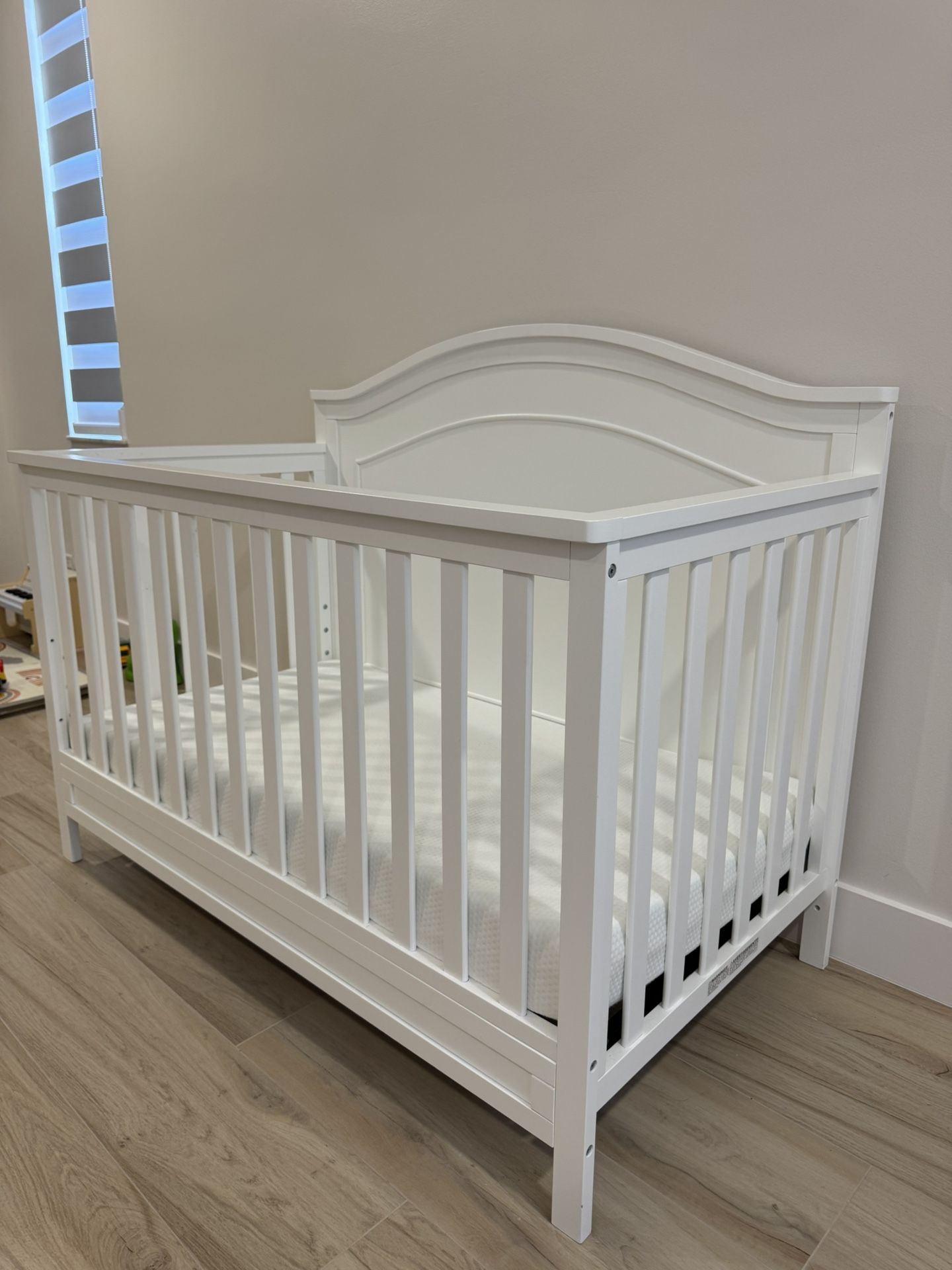 Baby Crib With Mattress