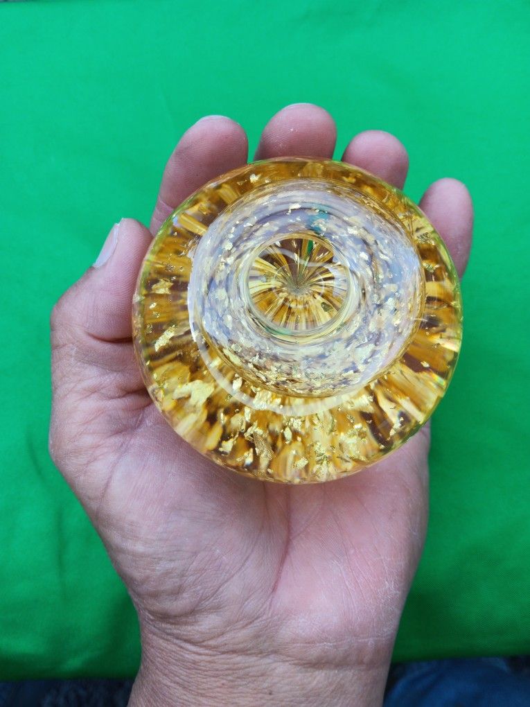 Gold Flake Globe