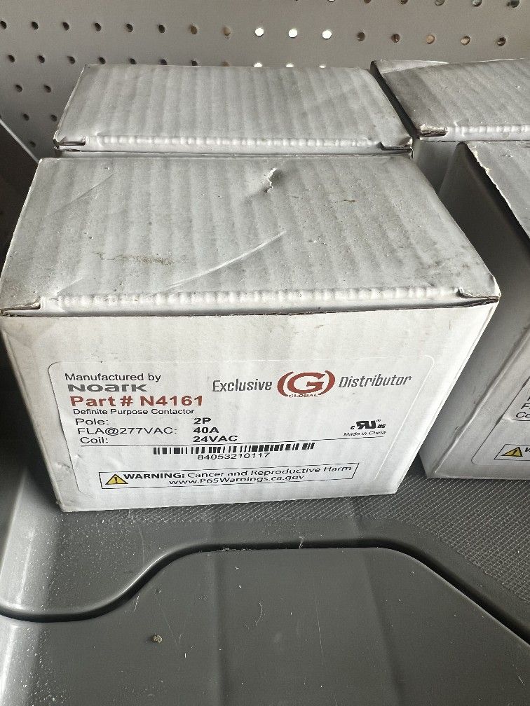 6 - Contactors 277vac 40A
