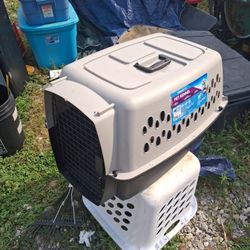 like new dog or cat crate