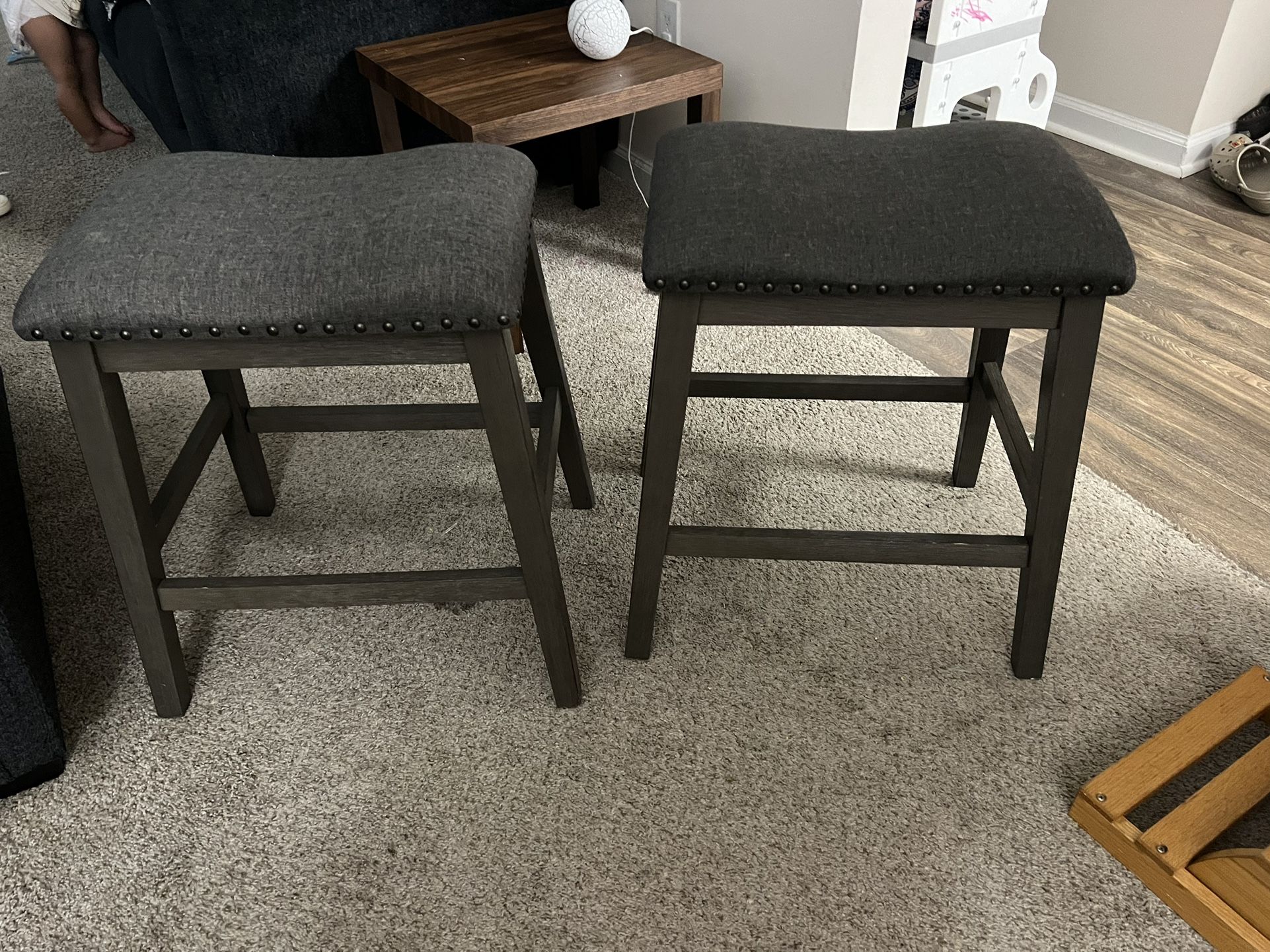 Bet Stools