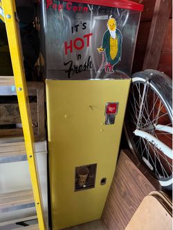 Vintage popcorn machine