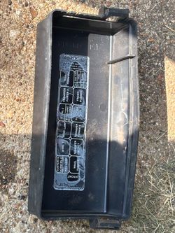 2005-2007 NISSAN XTERRA  FUSE BOX LID COVER OEM part