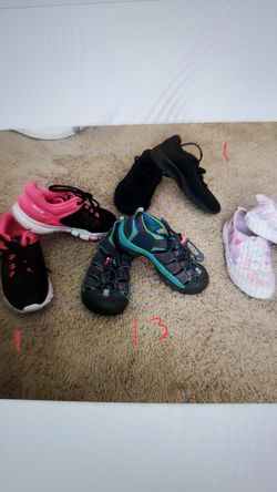 Black Nike, keen, Van's, Reebok