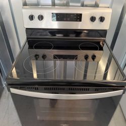 ⭐️NICE CLEAN WHIRLPOOL STAINLESS STEEL GLASS TOP STOVE⭐️