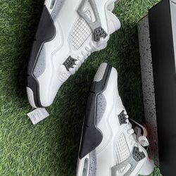 Jordan 4 