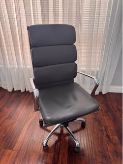 Desk chair from El Dorado