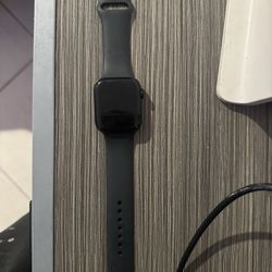 Apple Watch SE (2nd Gen) - 44mm Midnight Aluminum - Great Condition