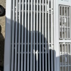 Emerson Air Conditioner 8000BTU
