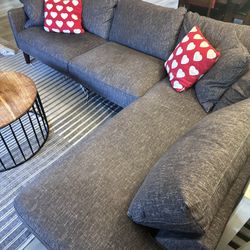 Modern Sectional Couch 