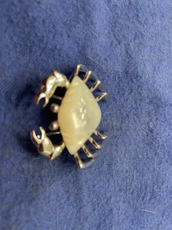 Silver Crab Broach