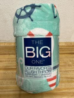 BRAND NEW OVERSIZED THROW BLANKET