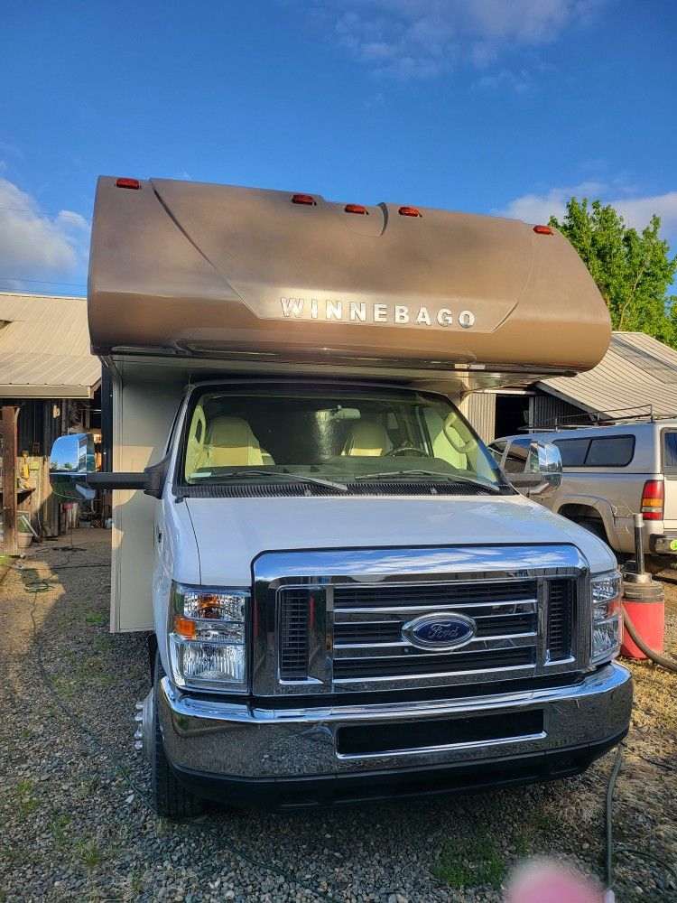 2019 Winnebago Mini Winnie 25B