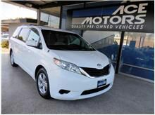 2011 Toyota Sienna LE Minivan