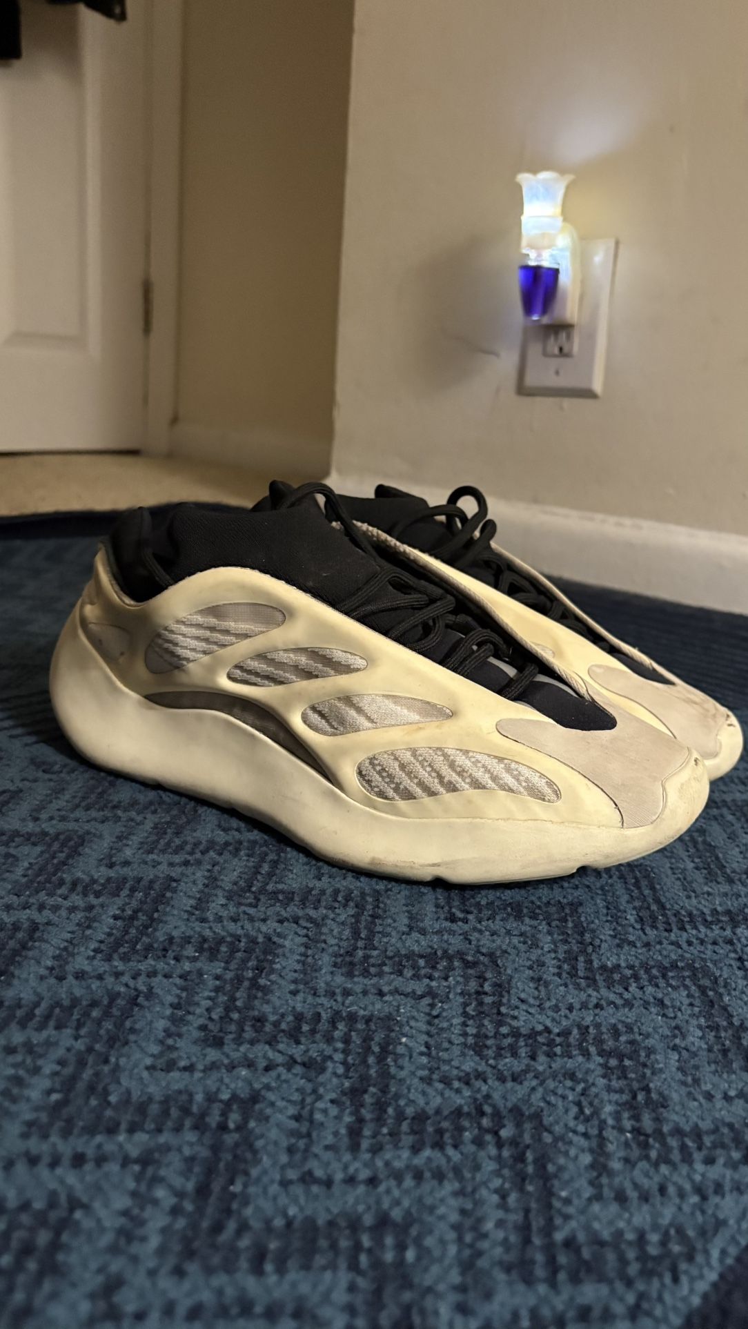 Yeezy 700 V3 Azael