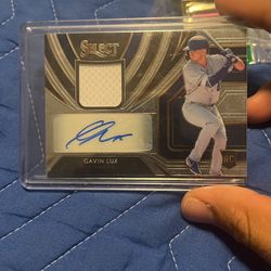 Gavin Lux Rookie Patch Baseball Card Auto