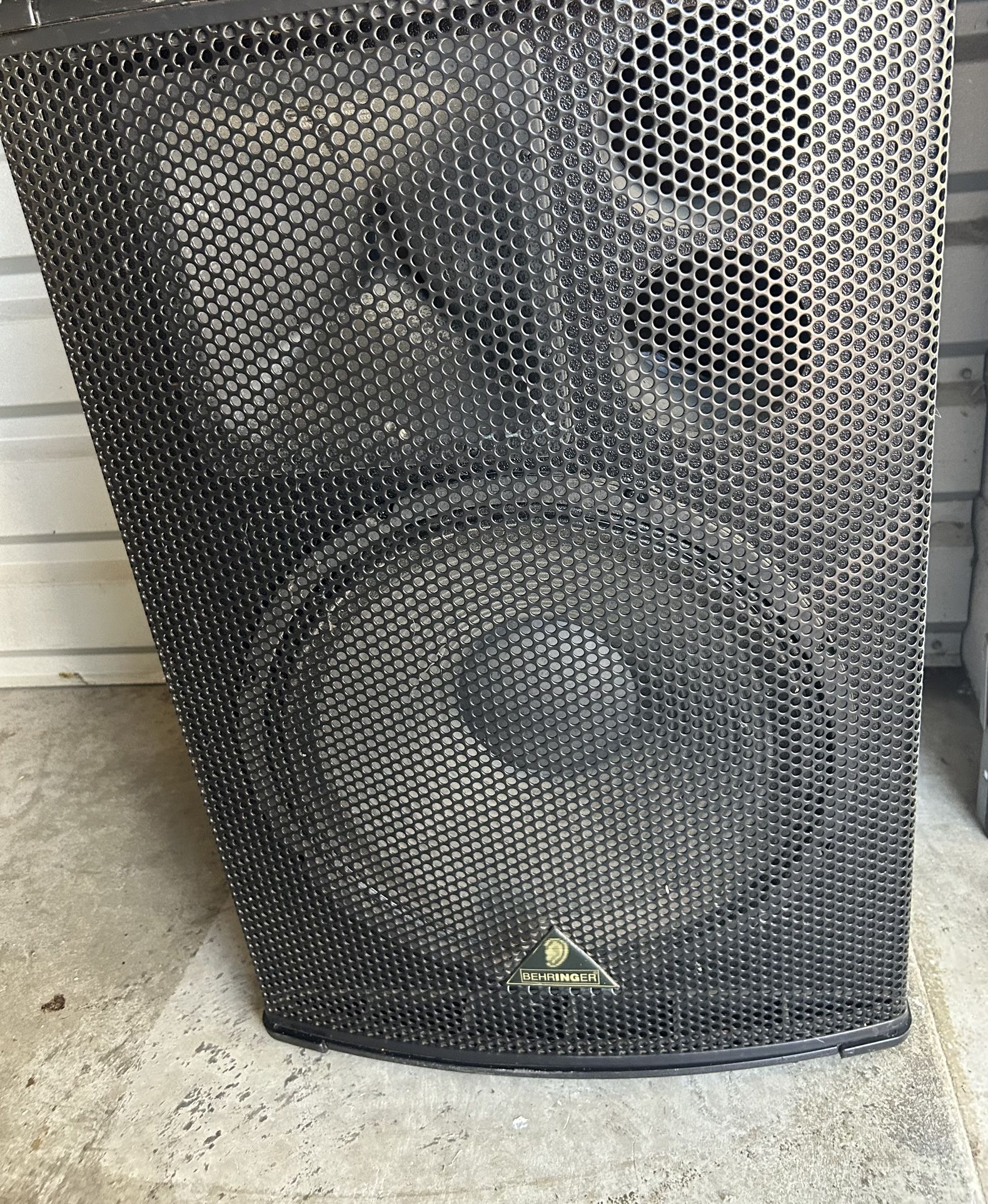 BEHRINGER