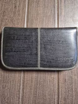 Kenneth Cole Reaction Leather CD Case