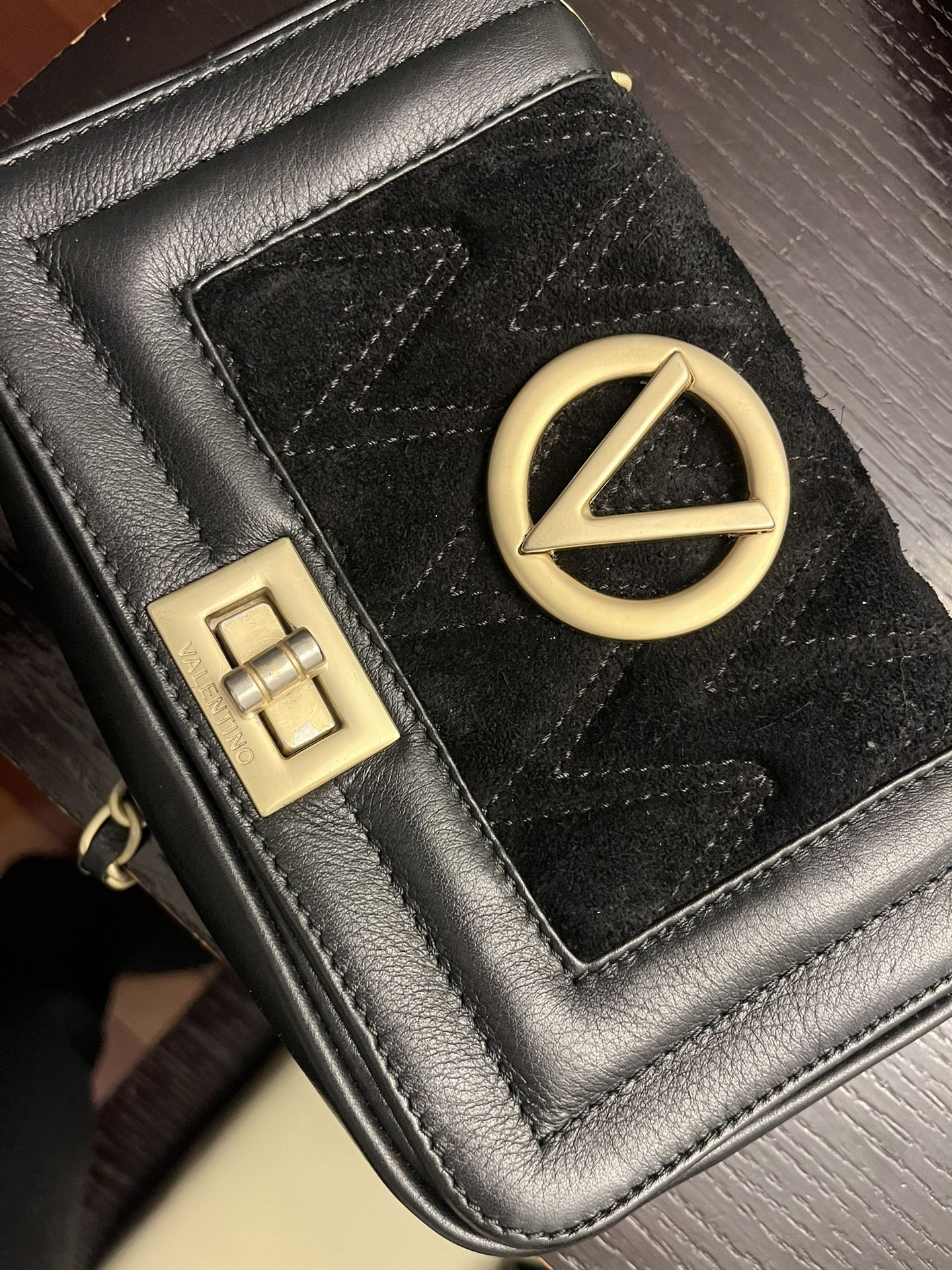 Authentic Valentino Shoulder Bag – Black & Gold – Excellent Condition 