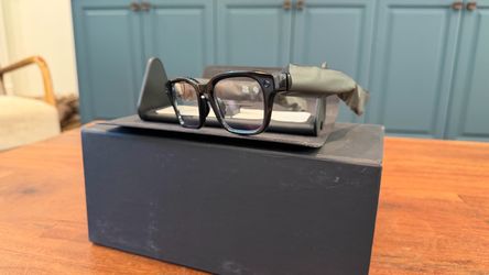 Meta Ray-Ban Smart Glasses transition lenses