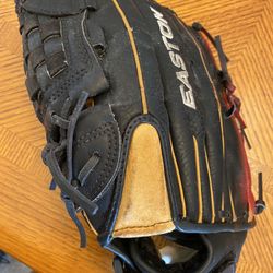 Easton 14” Softball Glove Lht 