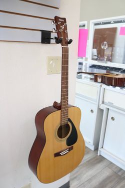 Yamaha 6-String F-310 Acoustic Guitar (No Shipping)
