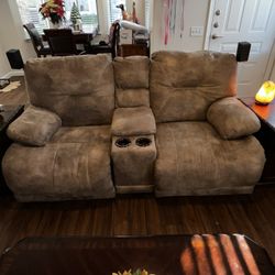 Power Reclining Love Seat