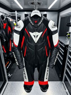 Dainese 2 piece race suit size 58 xxl