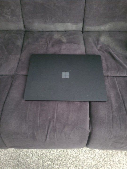 Microsoft Surface laptop 4