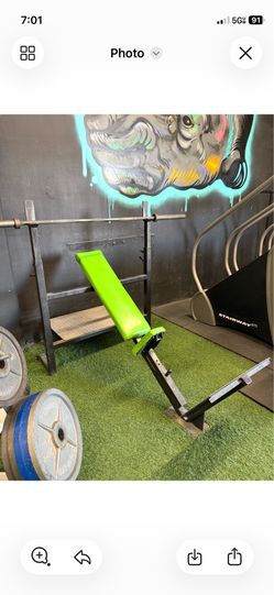 Two commercial heavy duty bench press incline and flat Samson old school built to last. 600 each