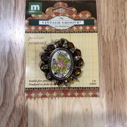 Vintage Groove Pendant -Beaded Glass
