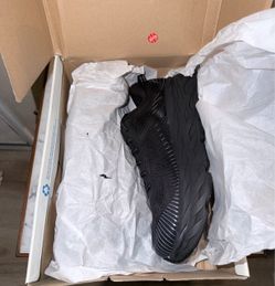 HOKA Bondi 7 Wide Men’s Size 11 2E Black/Black Running Shoes New in Box