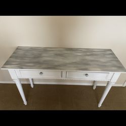 White shabby chic entry table