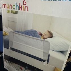 Toddler Safety Bed Rail   By Munchkin New 2 -5y+