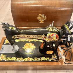 Antique Singer Mercedes Seeing Machine