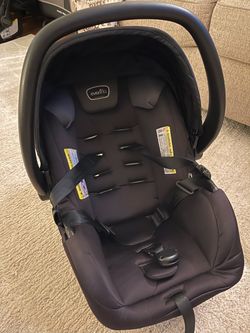 Evenflo Pivot travel system