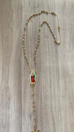 Rosario con Imágen de la  Virgen De Guadalupe  en baño De Oro
