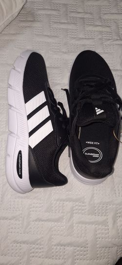 Adidas shoes  new.  Size 8